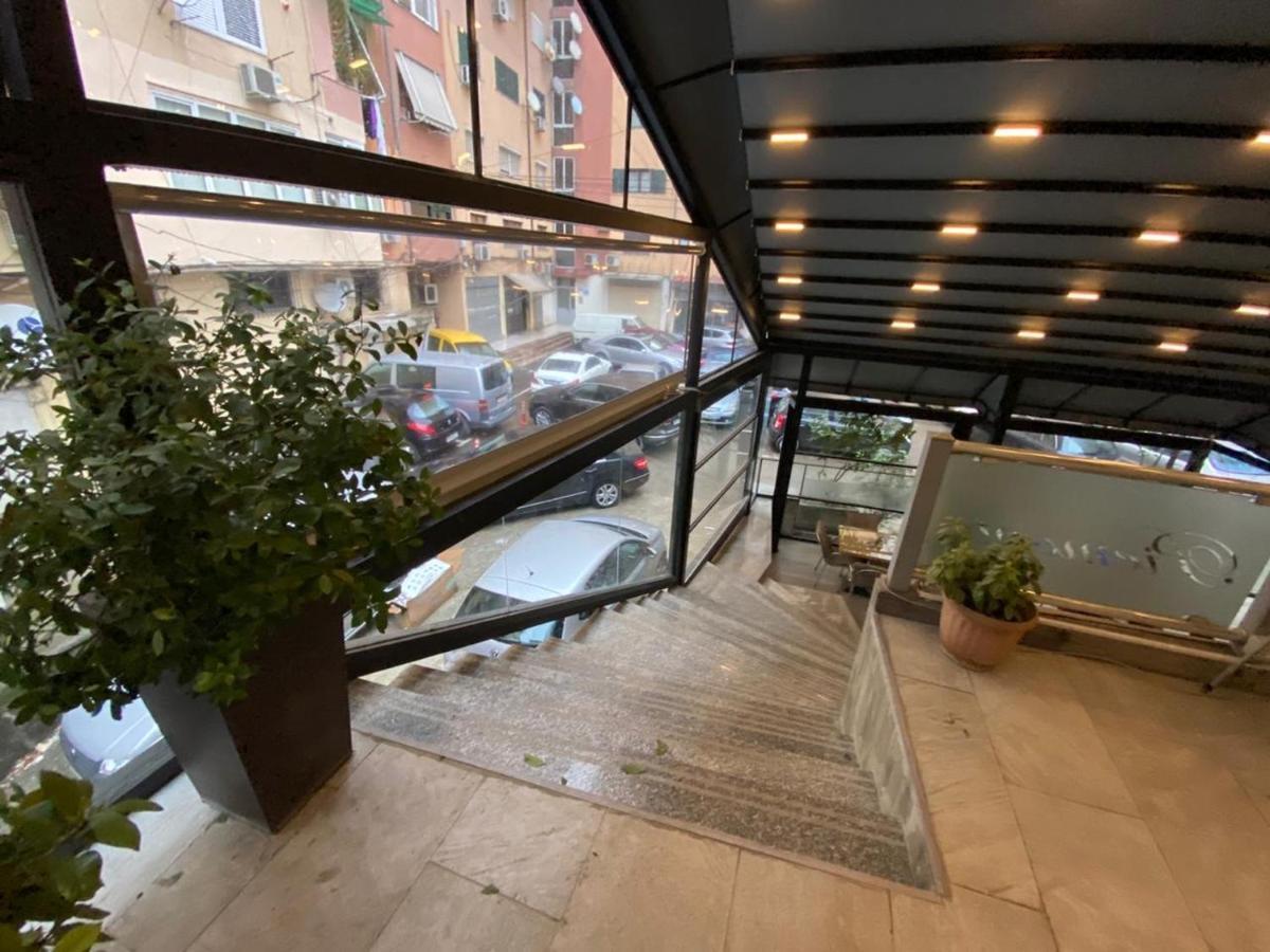 Hotel Piemonte Tirana Exterior photo